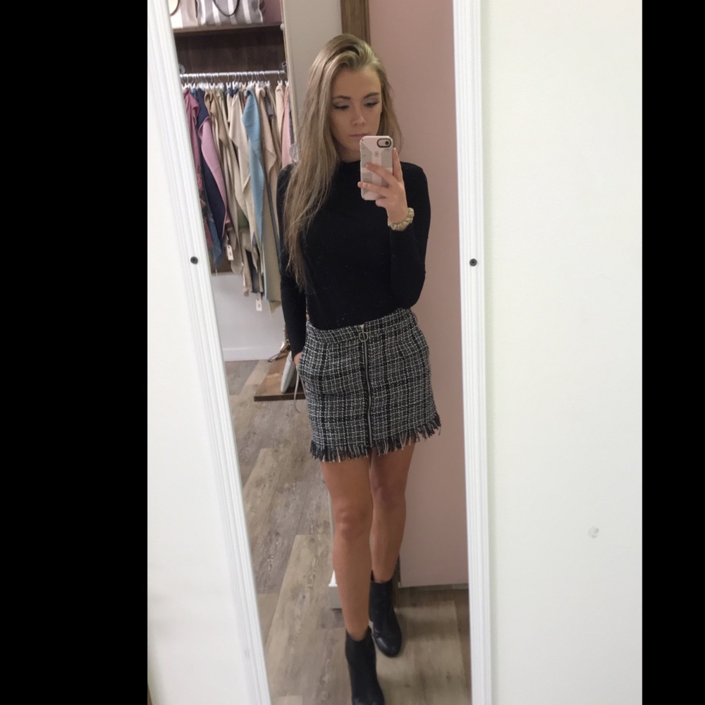 Black frayed skirt